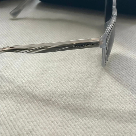 ! New! Dolce & Gabbana Dolce Dg4285 Sunglasses! - Picture 4 of 6